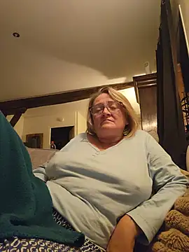 Lady_charlyne - Baise et ejac tout les 300 tk flash suc