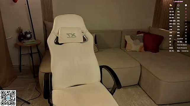 ElviFirefly - suck dildo