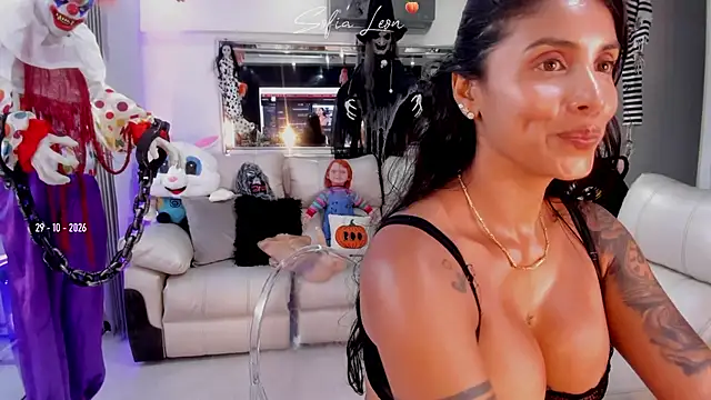 Sofiasexhot - spit on my tits