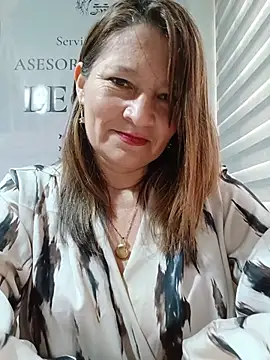 KAREN--03 - Play pussy + Dildo