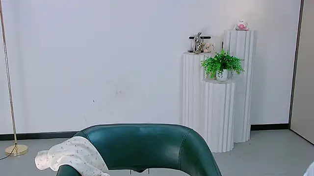 Sexy-girl-feifei - 解放双手上空直播30分钟加一首加特林舞蹈