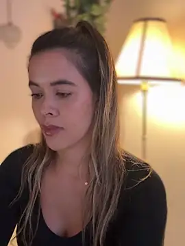Emilia_Bakerr - Twerk without panties