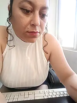 Queen_Yess - Your favorite secretary has arrived 🥰