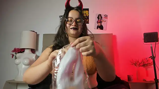 Lilith_cute_ - no top