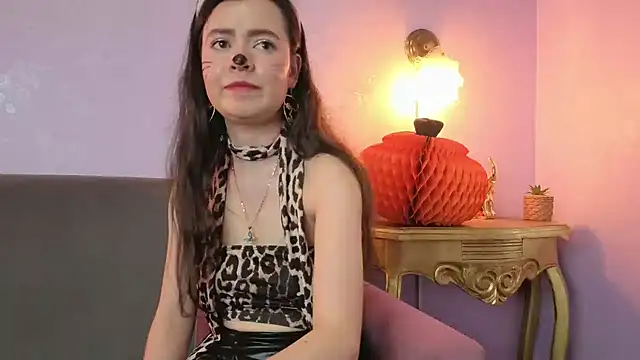 DoveMullerr2 - show ass in doggystyle