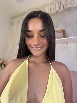 AlessiaVallmont - Fingering hard until cream drips