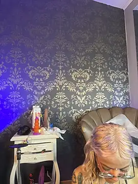 Ariaoficial - CHILI AND ALCOHOL INJECTION JUST PUSSY
