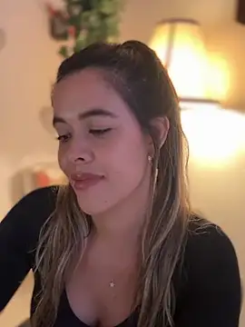 Emilia_Bakerr - Twerk without panties