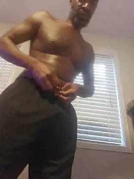 Bulgemaster001's Live XXX Chat