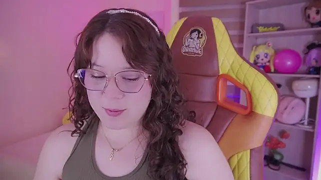 Ellie_Doll_ - plug anal + two fingers in her pussy