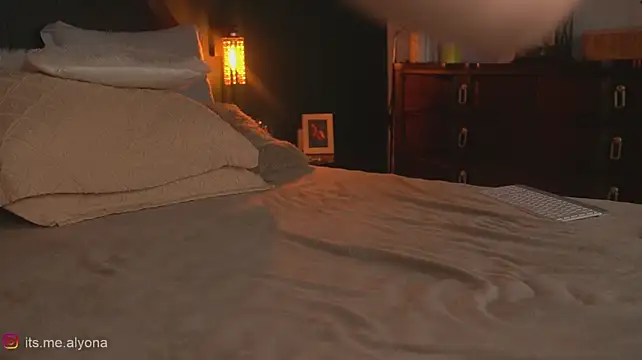 Alyonaqueen_