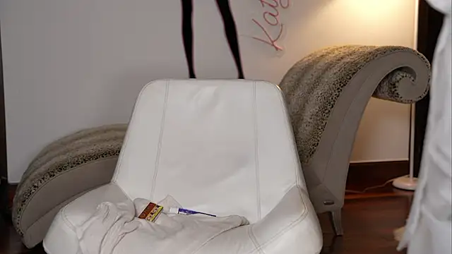 Katyerave - Squirtshow