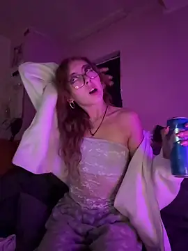Alina-420 - Show my Tits