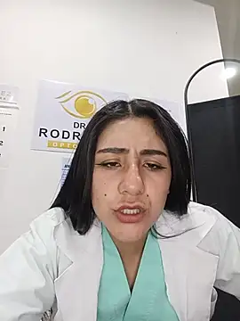 CAROLINE__07 - BIG SQUIRT IN IN THE MEN'S RESTROOM