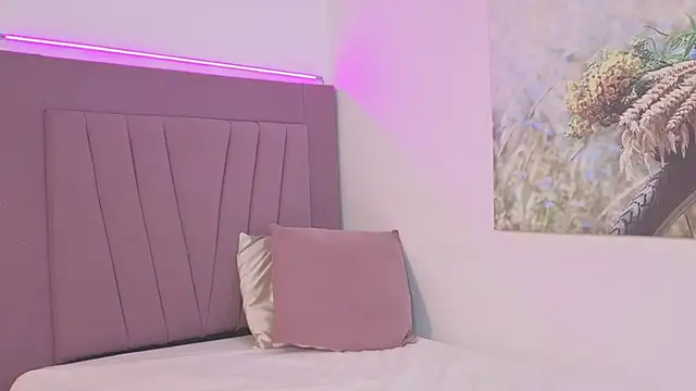 Liacox_ - spanking on my bum