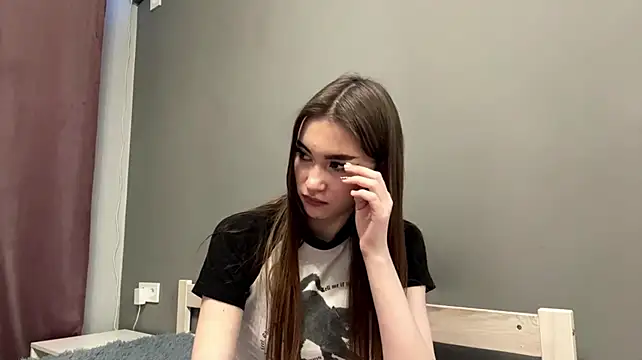 KendallBoeshore - Should I tease u with my skirt?