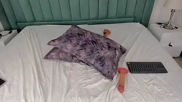 Kimjonnes01 - Oiil in ass + fingers