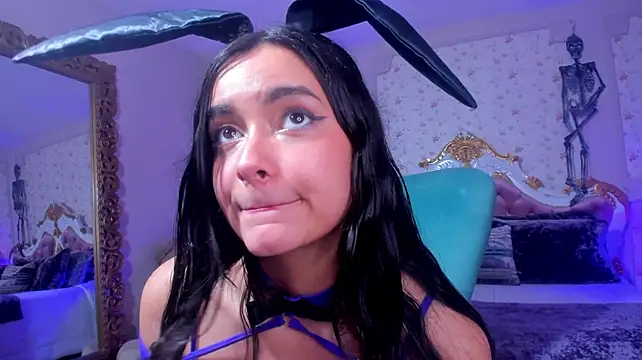 Maki_sins - oil boobs show