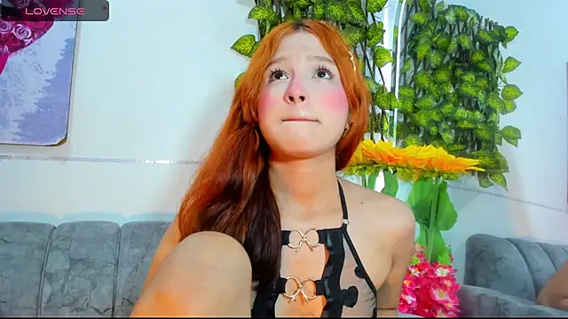 Virgin_Sophia - show ass