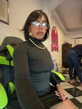 NovaFoxx - DELICIOUS FINGERING IN THE ROOM 🍑🔥
