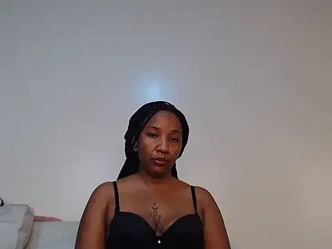 Cameralbaddie - ride dildo