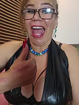 MelaniaKnauss - CREAMY HANDJOB