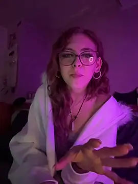 Alina-420 - Show my Tits