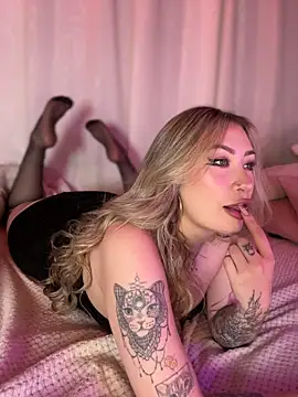 Lally_Valencia__ - Control my toys x3 min 🙈