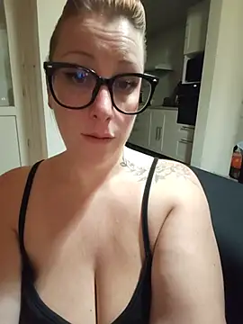 Darkmoonsubmissive - Cunni +gode chatte