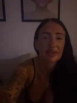 GiaLaurent - 10000 tokens😛