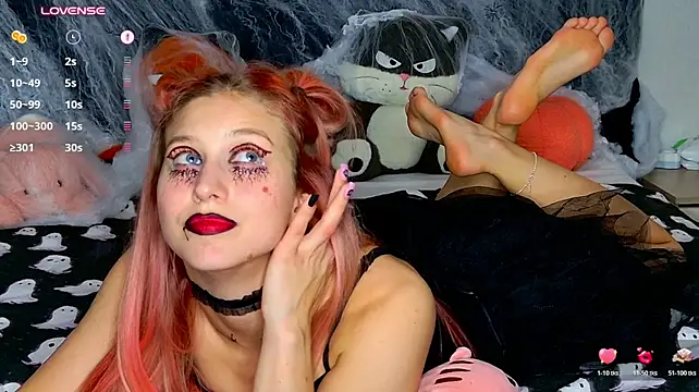 MissEmilyMiller - 🎀 Help Me Stay Spooky & Cute! 🎃🎃🎃