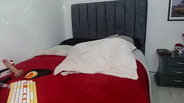 BbyAnyaa - controllush & domi 2 mmnts + show squirt