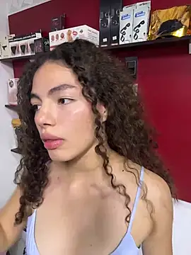 Ariferrero - shows their ass in the store