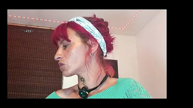 Ninadesire1102 - Naked, dildo in pussy until orgasm