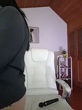 Julieta92_ - take off my skirt and masturbate for 5 m