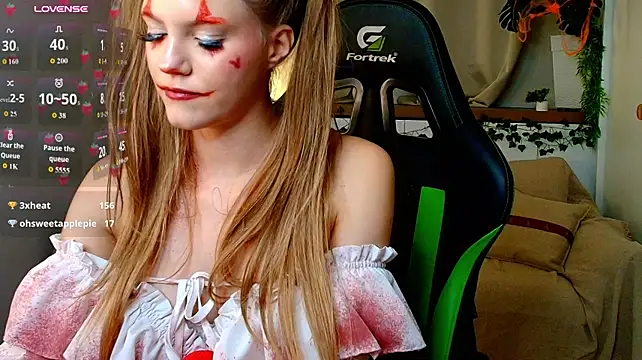 Aurelia_Thorn - Stroking yourself on the collarbone