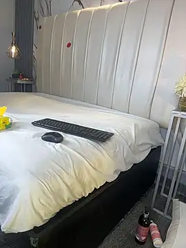 KatheOlson - Ride dildo+ cum