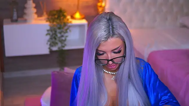 Juicy_Jessye - Warm me up with your touches