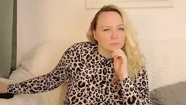 Sarah4you - make my day or cum @ goal :)