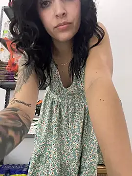 Victoria_Rosess - Lick your petite fingers mmm