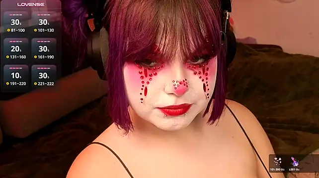 KristiBloom - Long tit flash + naked nipple pinching🍒