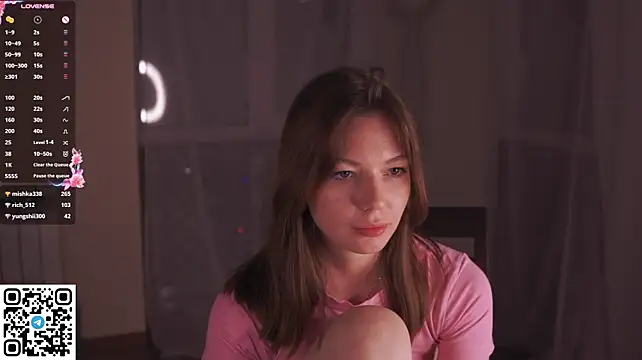 Erosyne - squeeze my boobs under top