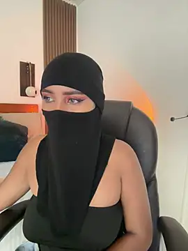 Mia_roose_02