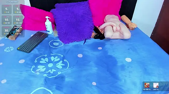 YHENDELYN_STONE - Fuck my hairy pussy with ass plug