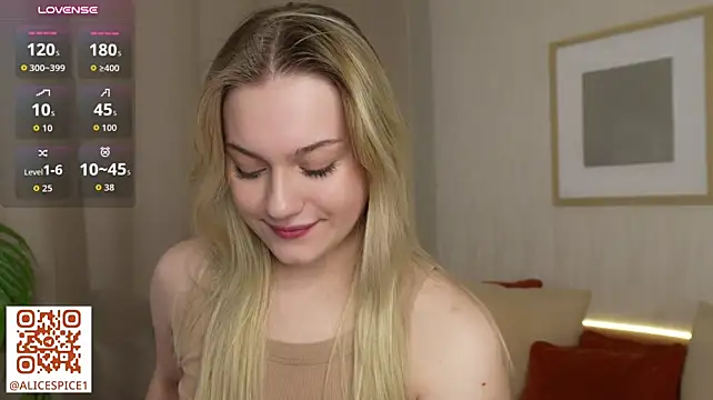 AliceSpice - flash breasts