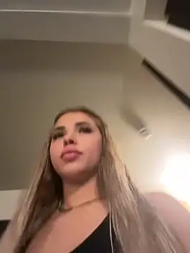 SofiBellini - Oil show and cum