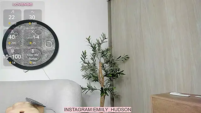 Emily_huddson_ - hi