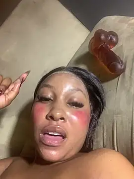 SadeAmara - Naked +Naked 🍑❤️