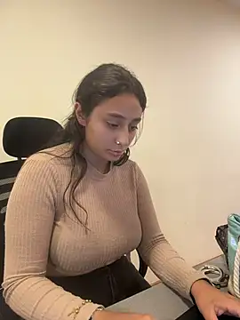 Caroline_bennett - I touched my friend's breasts