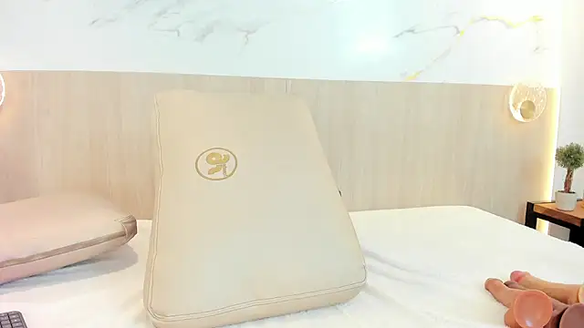 Hanna_steel - Finger in my tight pussy🌸